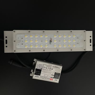 Lámpara LED SKD con clasificación IP65 para un rendimiento duradero y confiable
