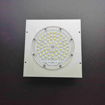 Lente de luz LED SMD 3030 con ángulo de haz de 120° y transmitancia de luz del 92% para iluminación industrial y de gran altura de calle