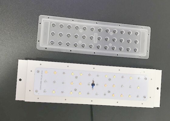el tablero de aluminio de la lente SMD3535 LED de 36w 90x90 para crece de iluminación